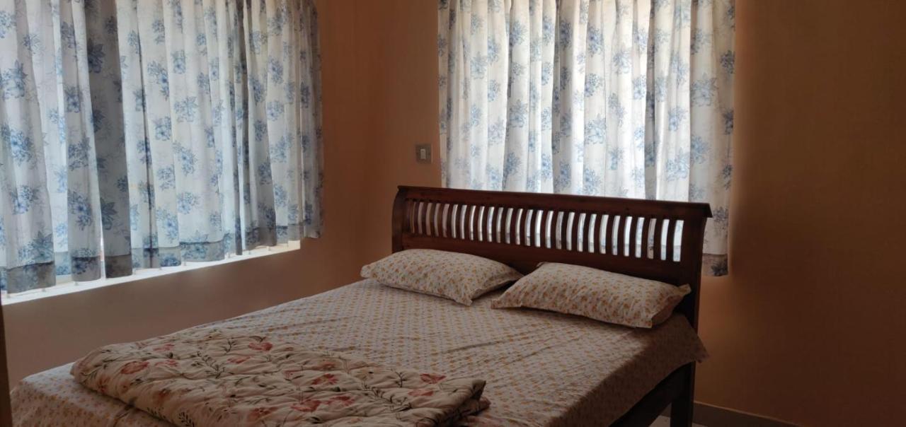 Giri'S Homestay Madikeri Bagian luar foto