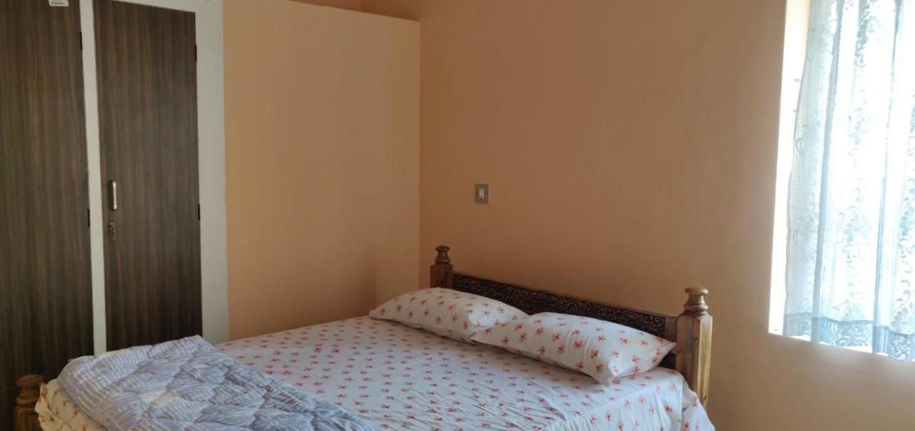 Giri'S Homestay Madikeri Bagian luar foto