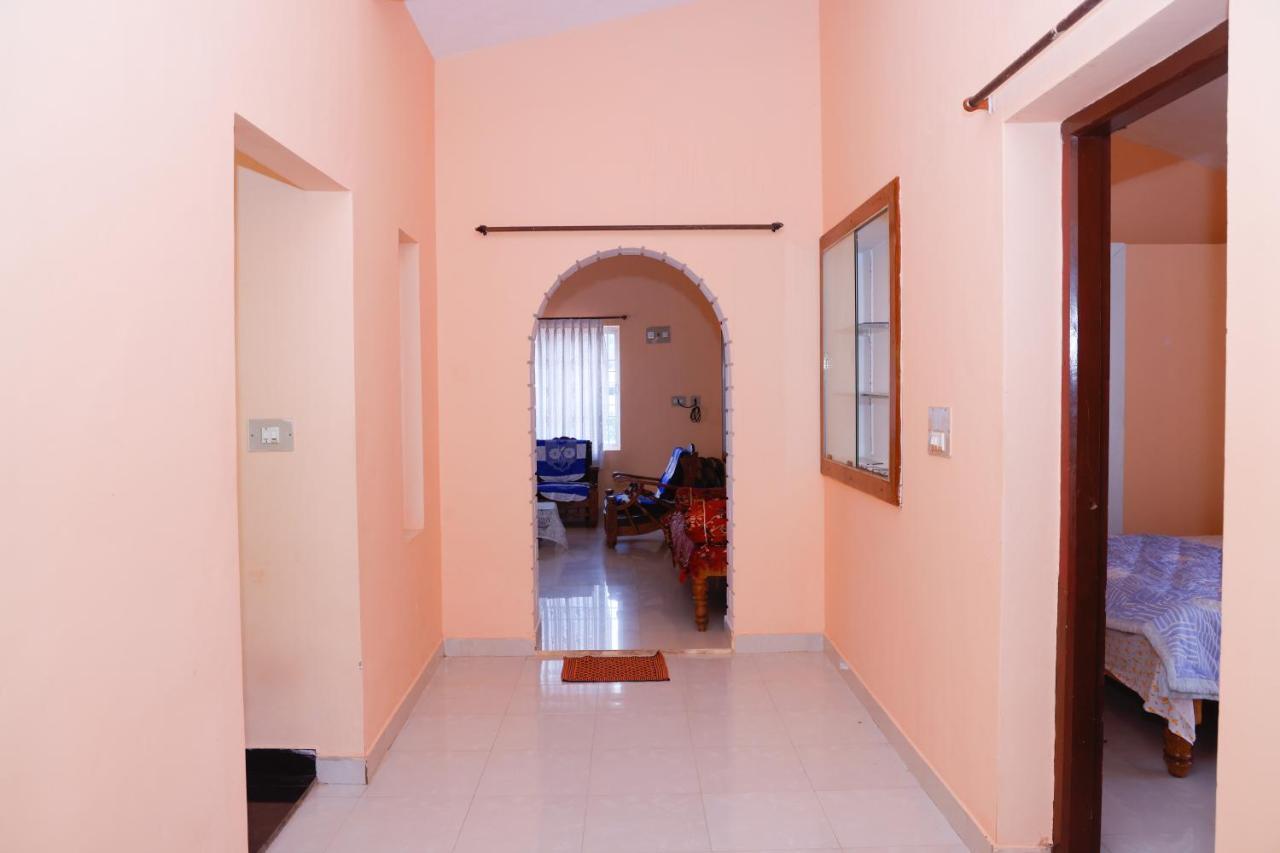 Giri'S Homestay Madikeri Bagian luar foto