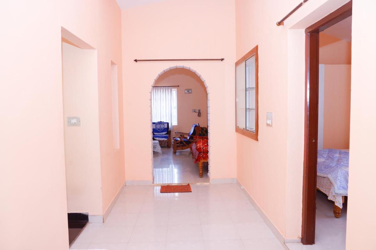 Giri'S Homestay Madikeri Bagian luar foto